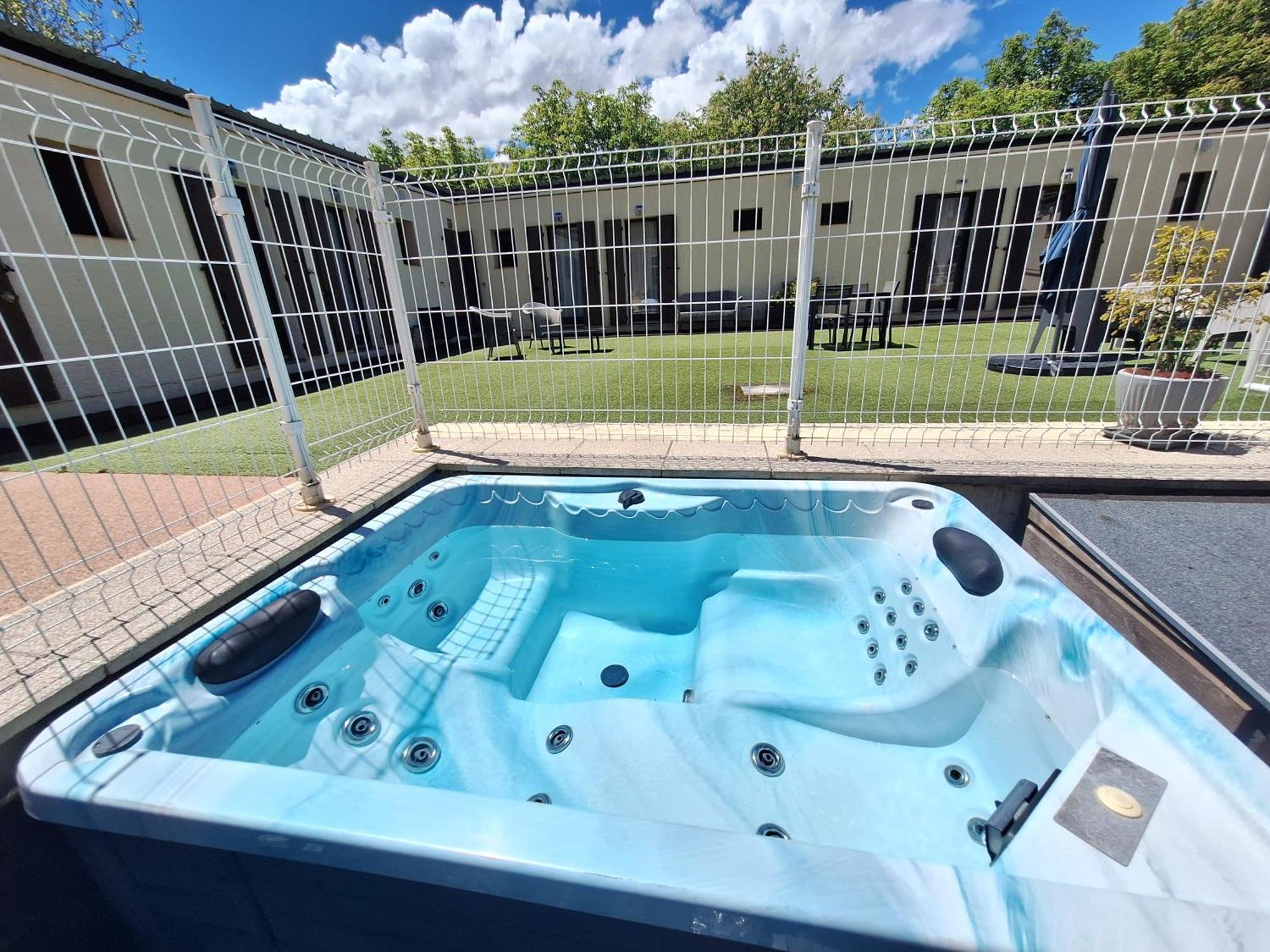 Hotel Le Connetable Saint-Bonnet-en-Champsaur Exteriör bild