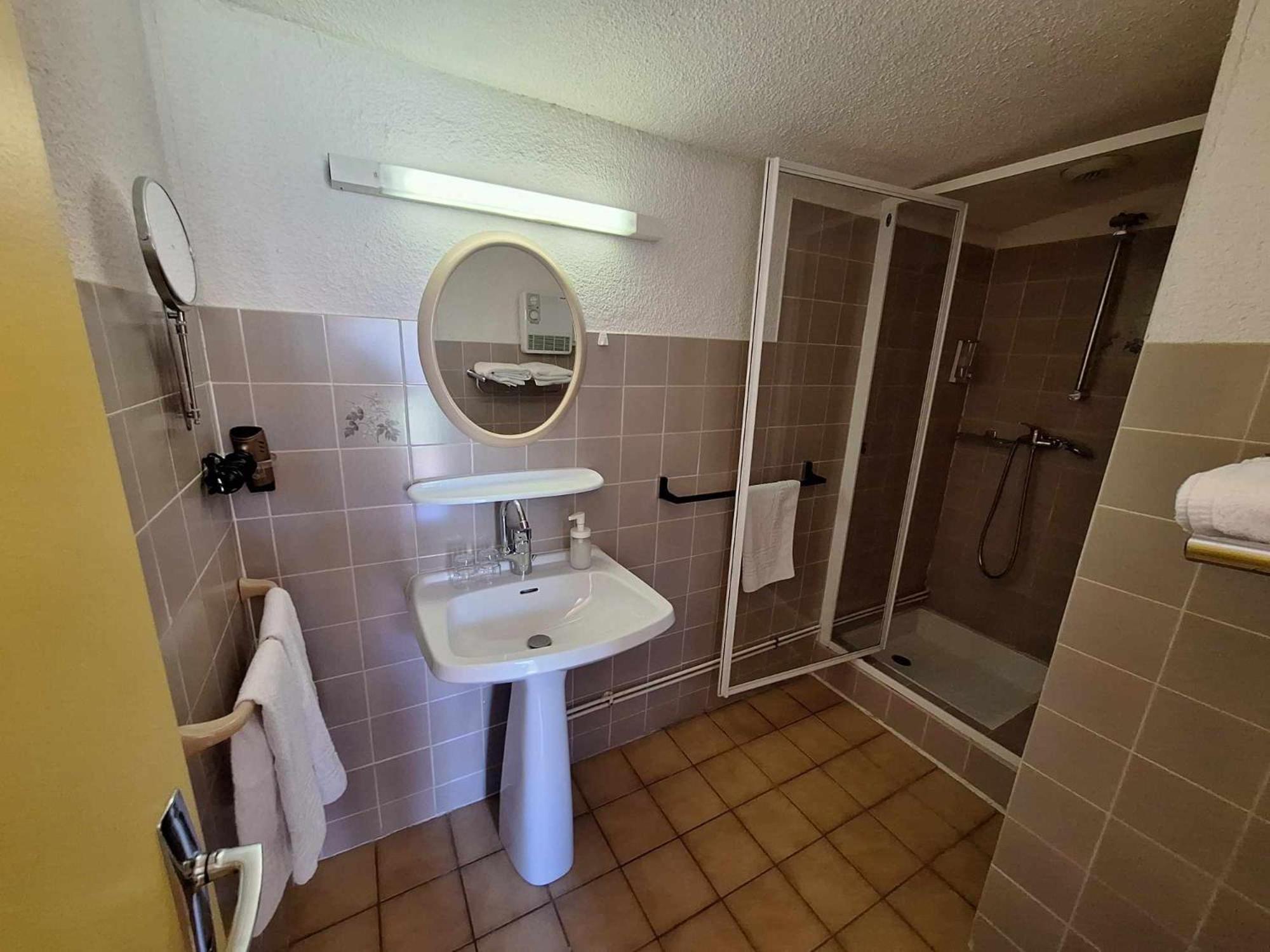 Hotel Le Connetable Saint-Bonnet-en-Champsaur Exteriör bild